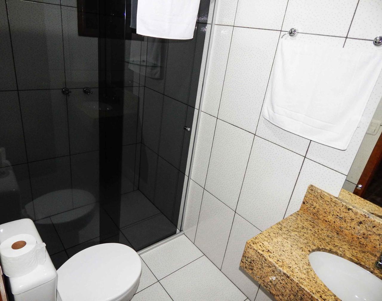 Gramado Suites Residence Possui 5 Quartos E 5 Banheiros Екстер'єр фото