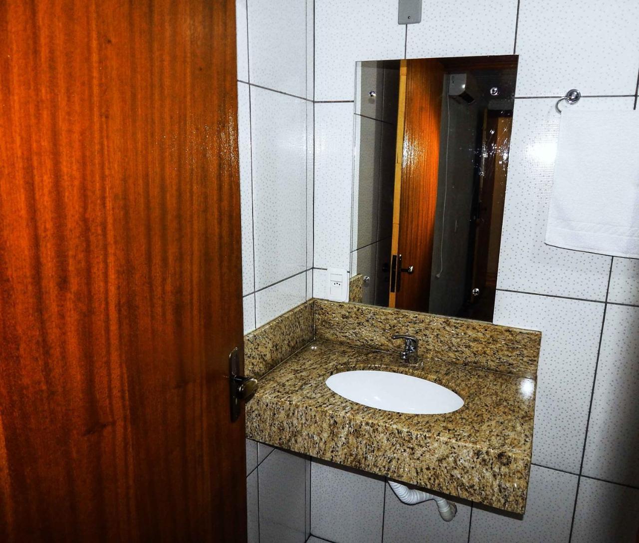 Gramado Suites Residence Possui 5 Quartos E 5 Banheiros Екстер'єр фото